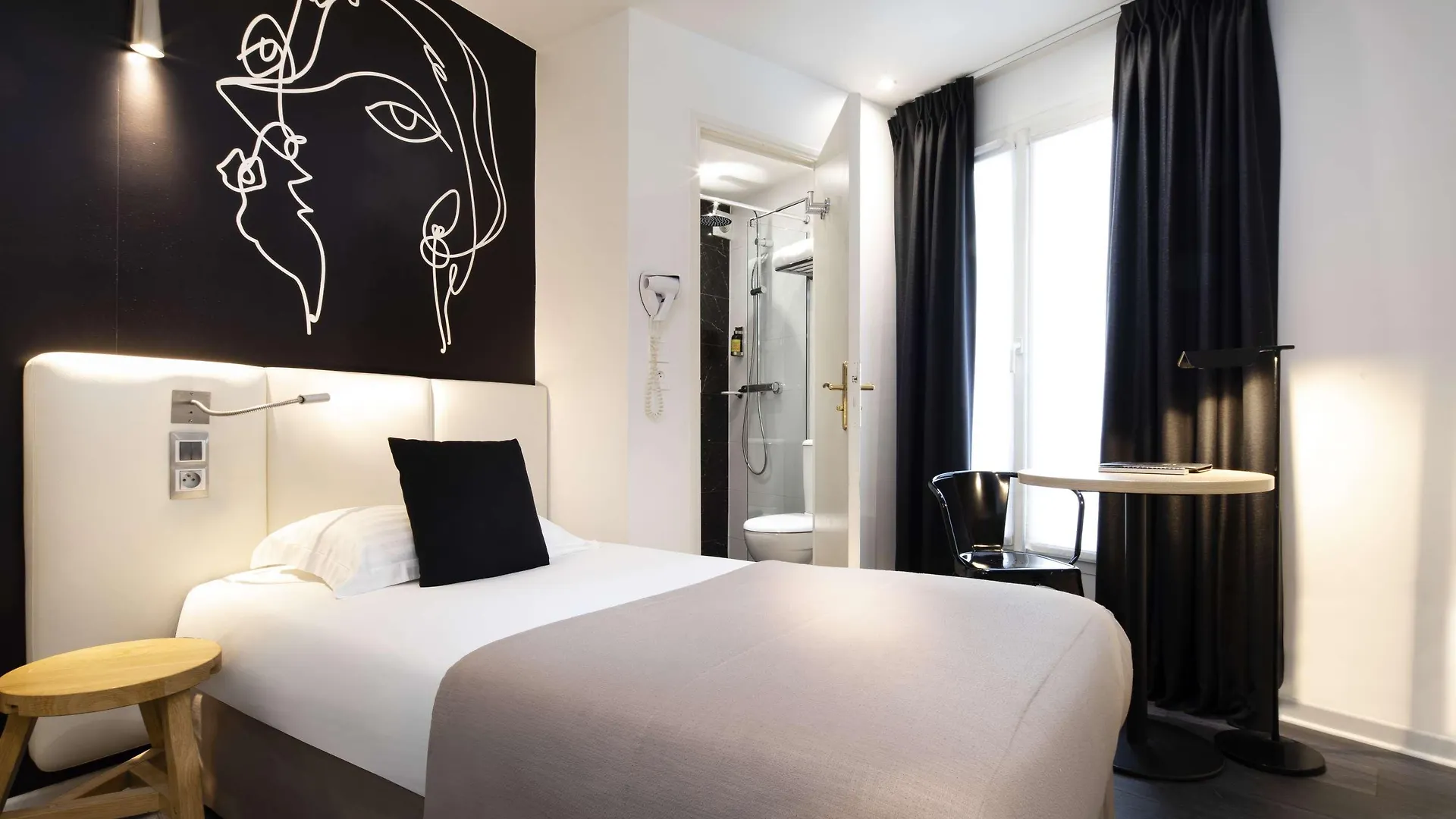Hotel Montparnasse Saint Germain 3*