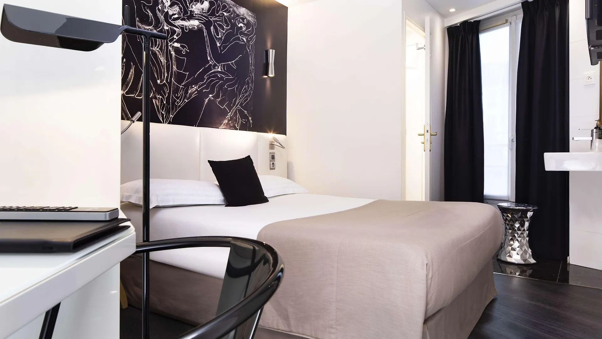 Montparnasse Saint Germain Hotel